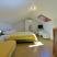 APARTAMENTOS TAMARA, , alojamiento privado en Hvar, Croacia - Yellow 11